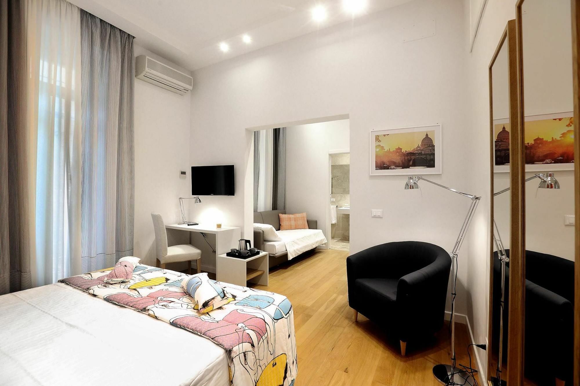 רומא Sofia'S Suites Guesthouse מראה חיצוני תמונה