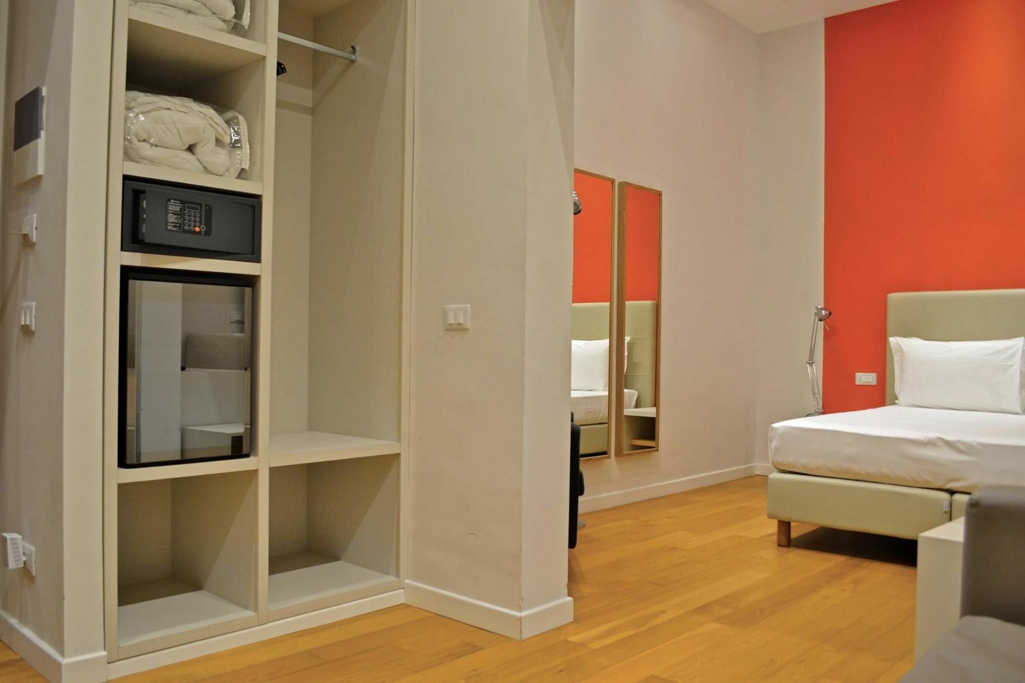רומא Sofia'S Suites Guesthouse מראה חיצוני תמונה